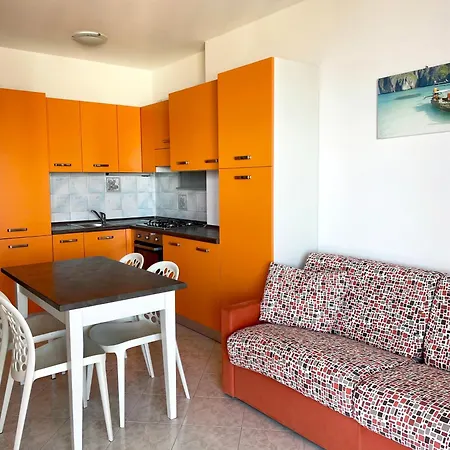 Condominio Bianco E Nero 91 Apartment
